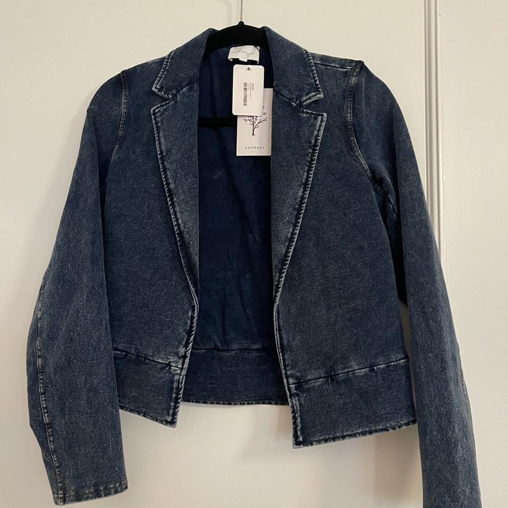 Jean jacket in soft material